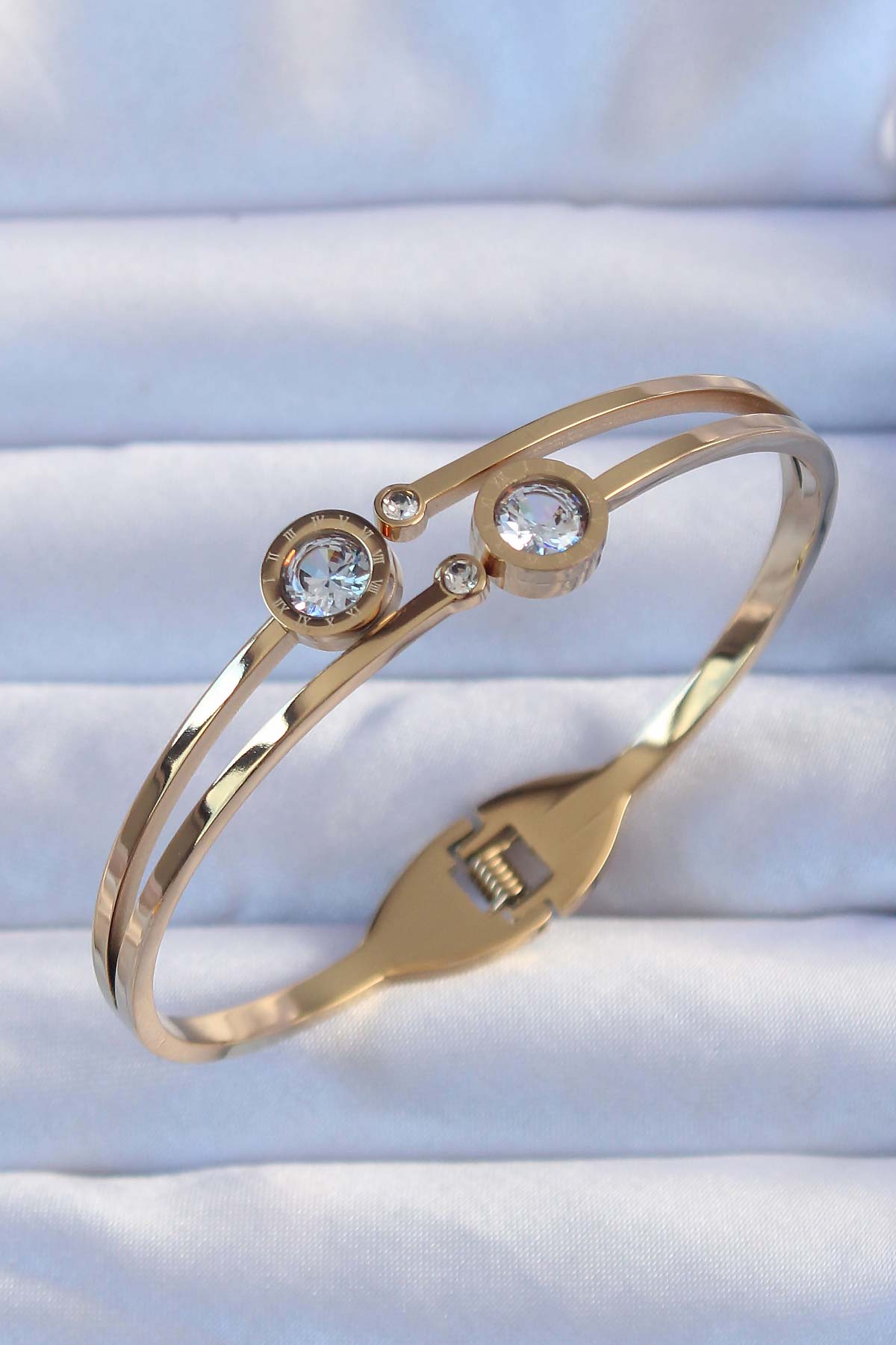 316L Çelik Altın Renk Zirkon Taşlı Model Kelepçe