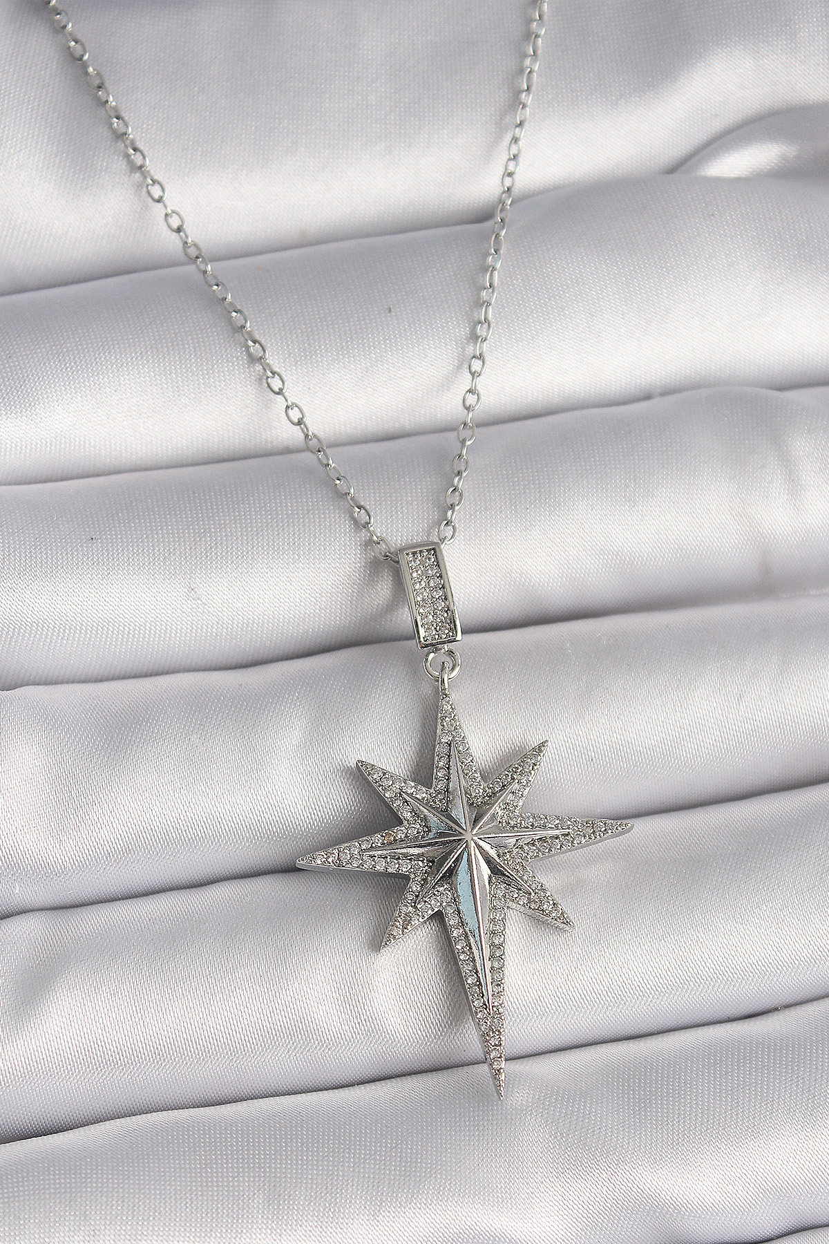316L Çelik Gümüş Renk Zincir Zirkon Taşlı Kutup Yıldız Model Kadın Kolye