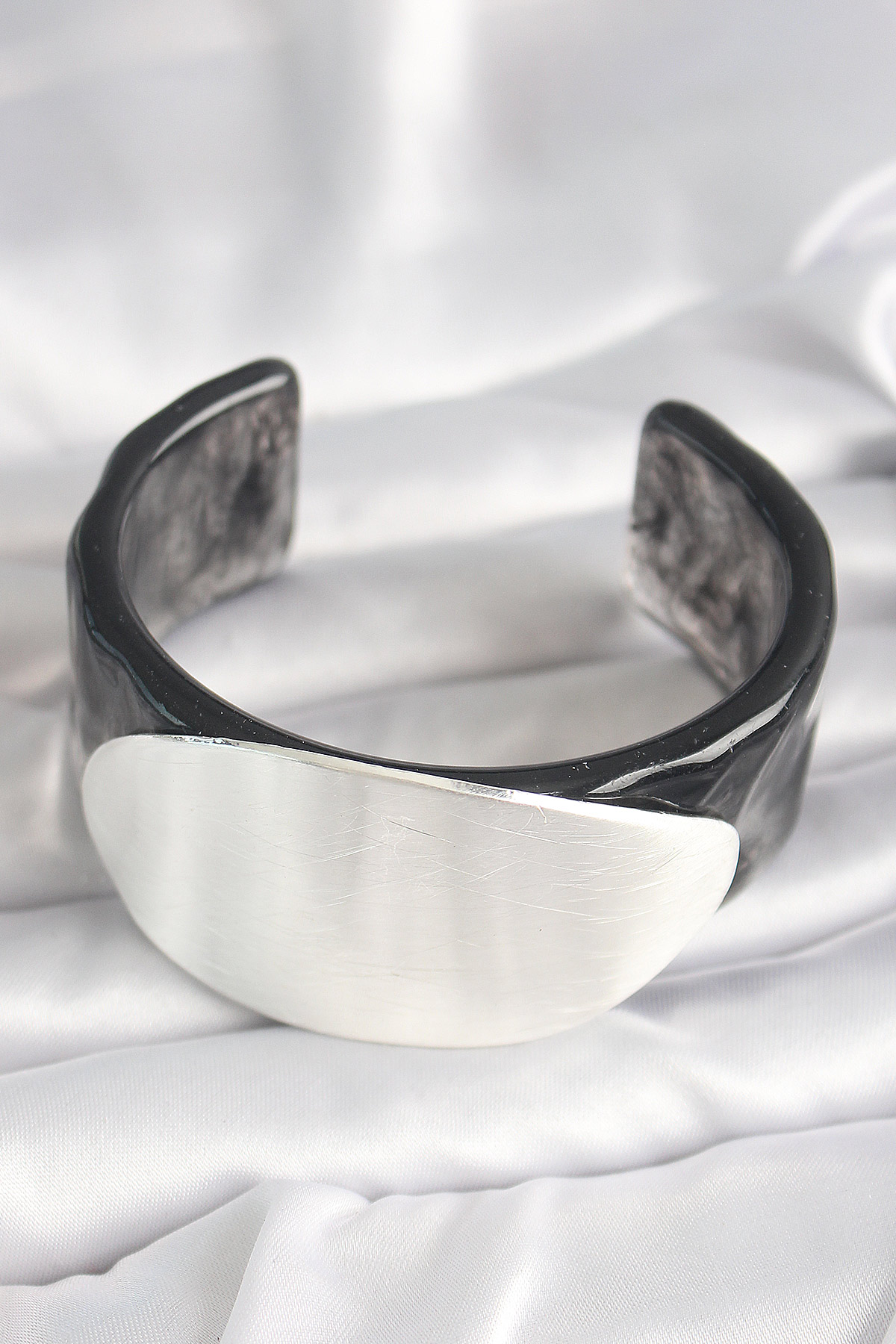 Siyah Mermer Desen Akrilik Plastik Gümüş Oval Plaka Model Vintage Kadın Bilezik - Görsel 2