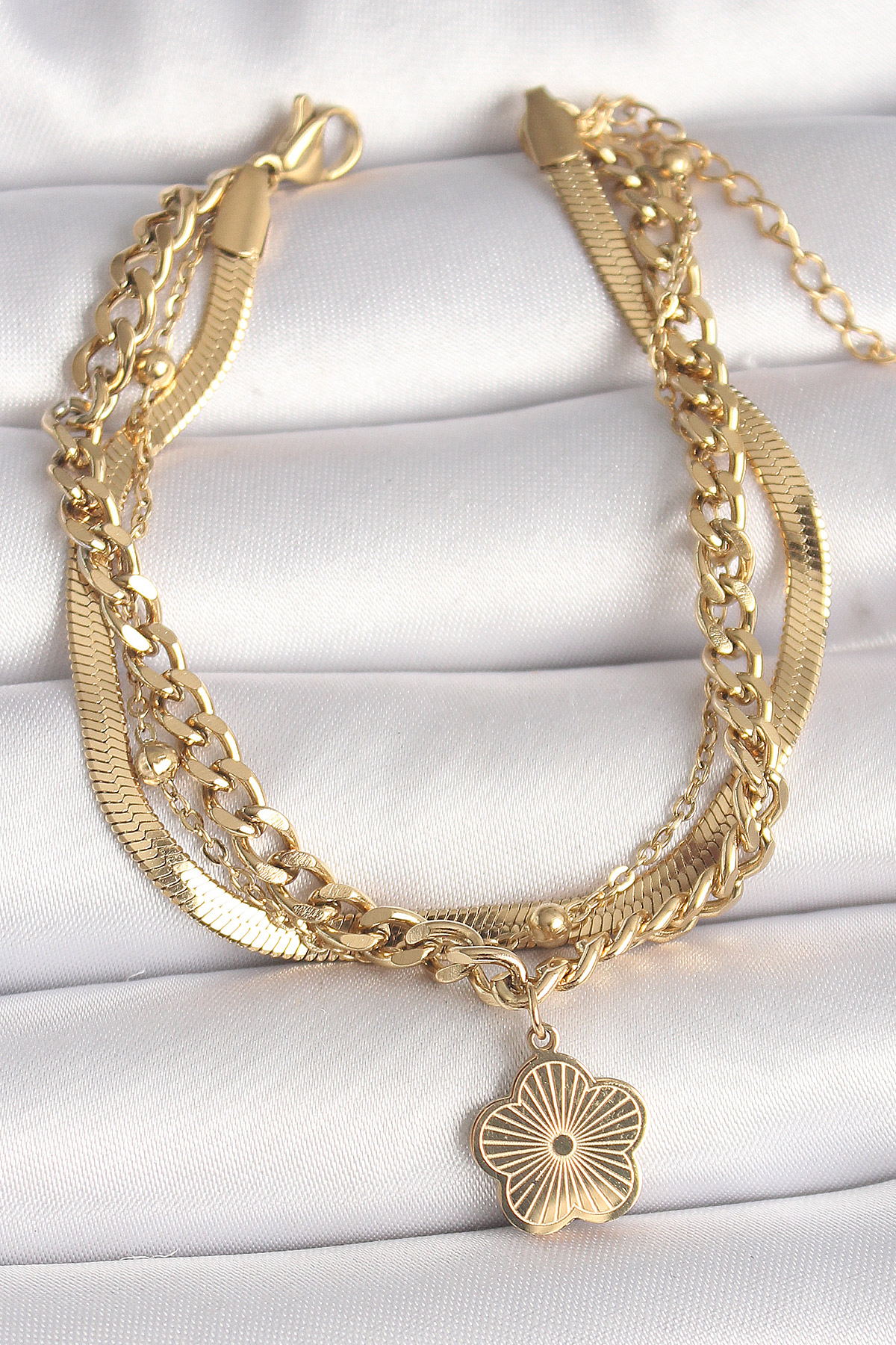 316L Çelik Gold Renk 3'Lü İtalyan Kalın Zincir Model Sallantı İşlemeli Yonca Figür Kadın Bileklik